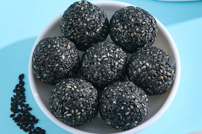 阿膠黑芝麻食丸-海報1 (2).jpg
